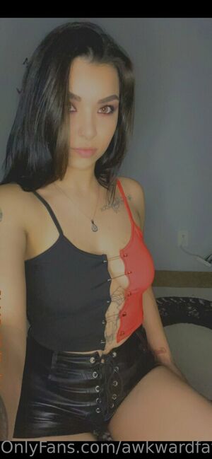 awkwardfavors nude