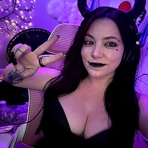 Curvyllama Amanda Defrance leaks