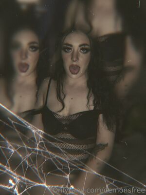 demonsfree nude