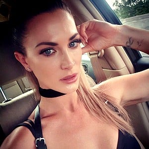 slave_girl Laura Surrich pics download